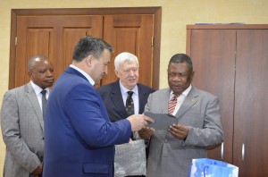 Посол Зимбабве побывал на родине маршала Жукова